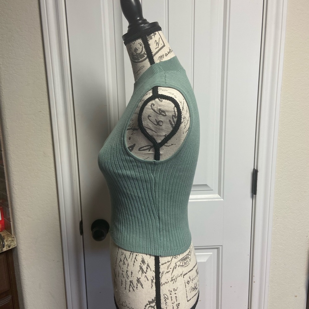 Ribbed Lulu’s Basic Sweater Top - image 3